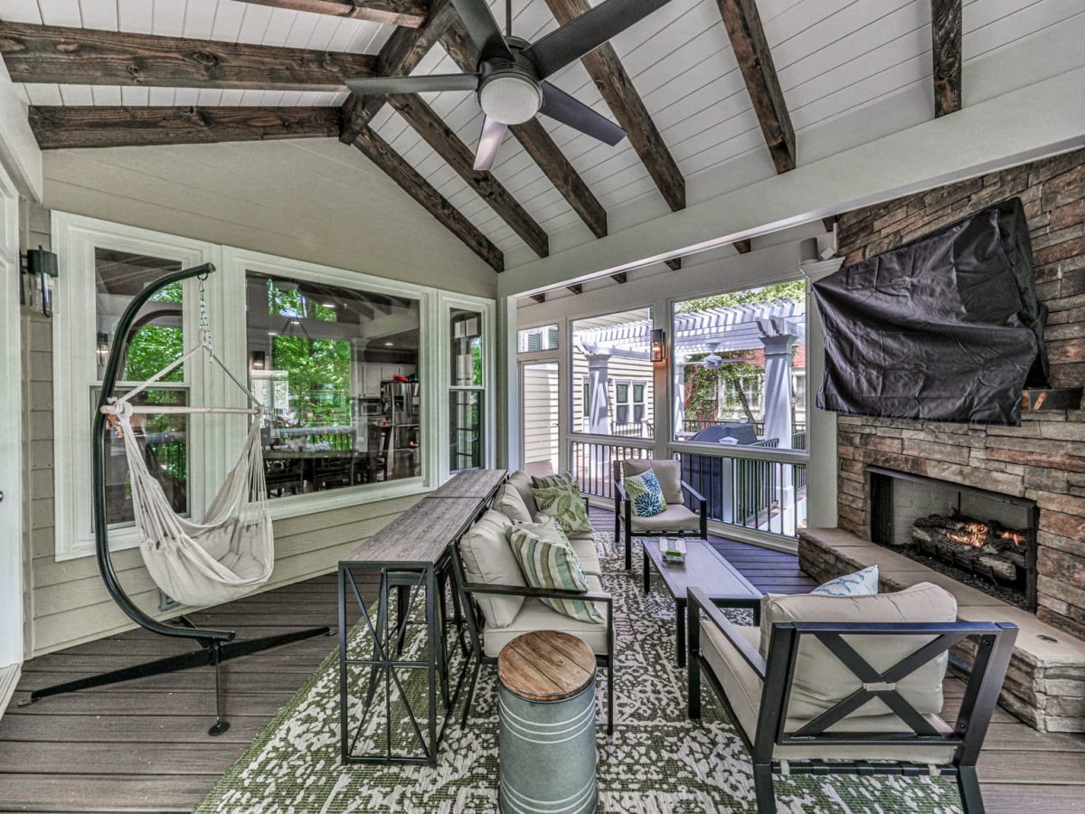 exposed-cedar-rafters-screened-porch-03-exr0806